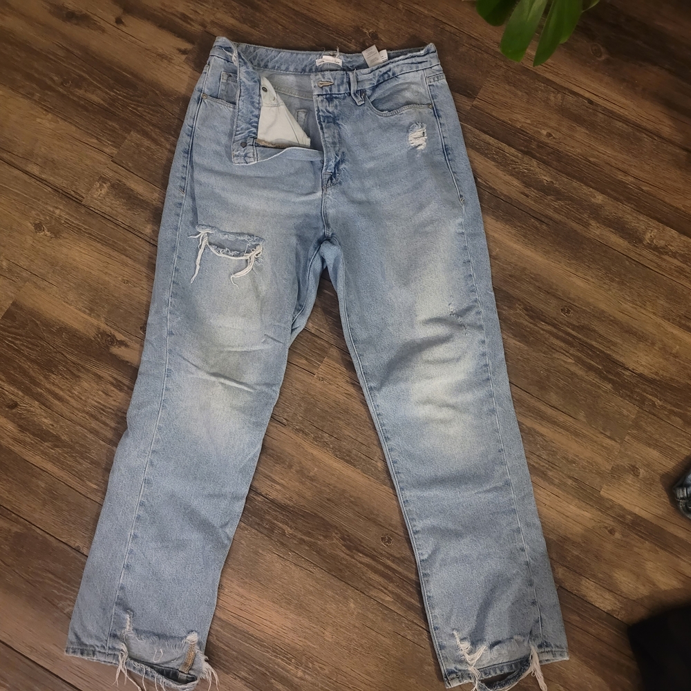 Good American Distressed Boyfriend Jeans with Vintage Charm